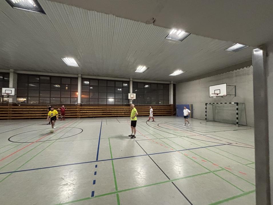 Sporthalle der Georg-Weerth-Schule Sporthalle der Georg-Weerth-Schule von Innen