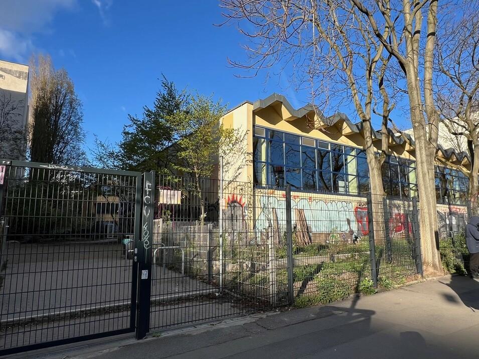 Seitenzugang Sporthalle Zille-Grundschule Seitenzugang Sporthalle Zille-Grundschule