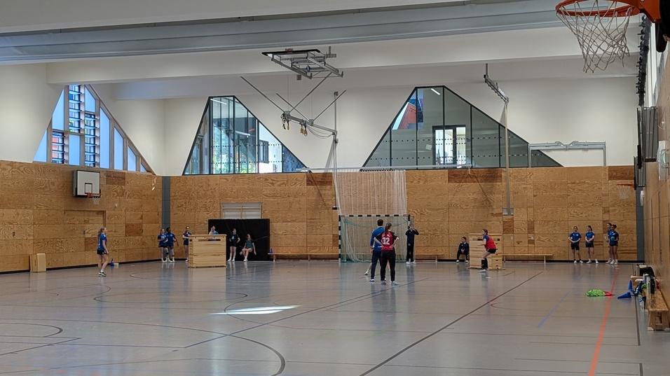 Handballtraining in der Pufendorfstraße Handballtraining in der Pufendorfstraße